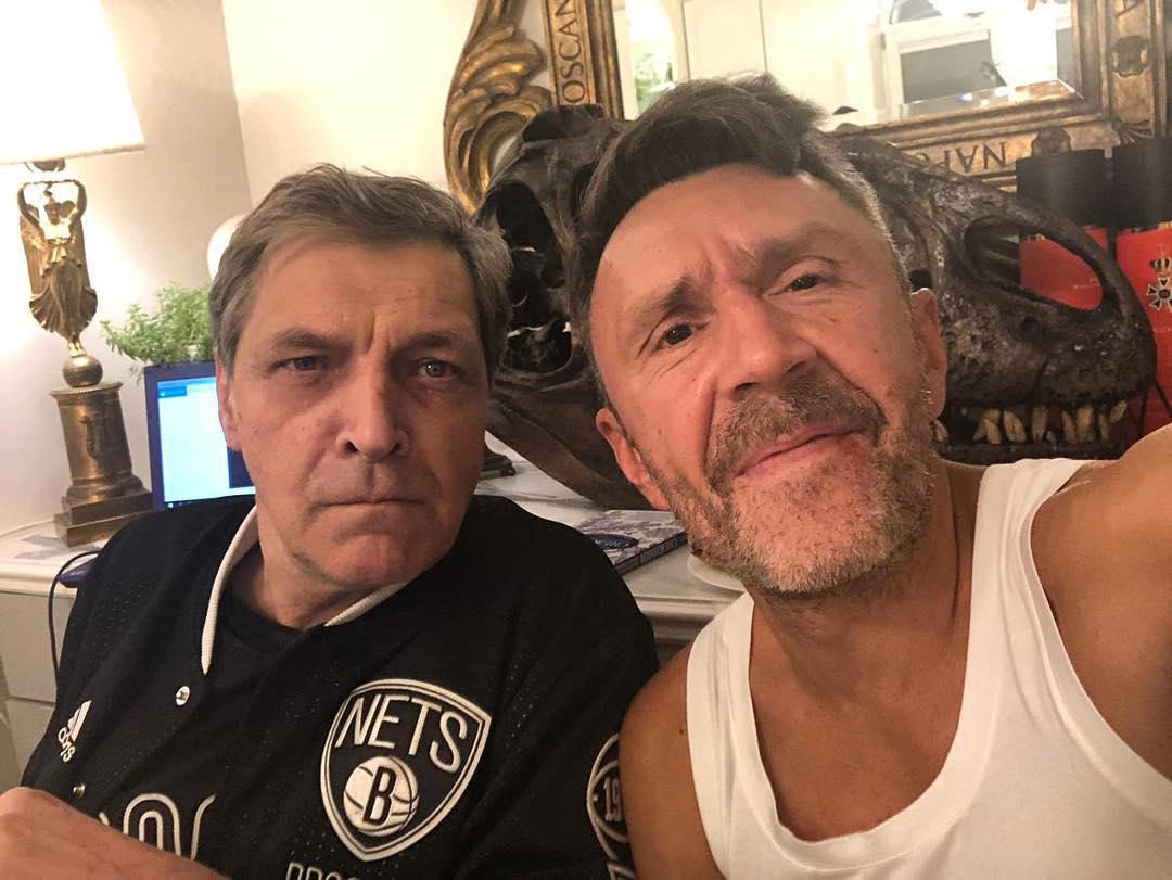 Шнуров приїхав в "ЛНР" і сфотографувався з "кухарем Путіна": навіщо він це зробив